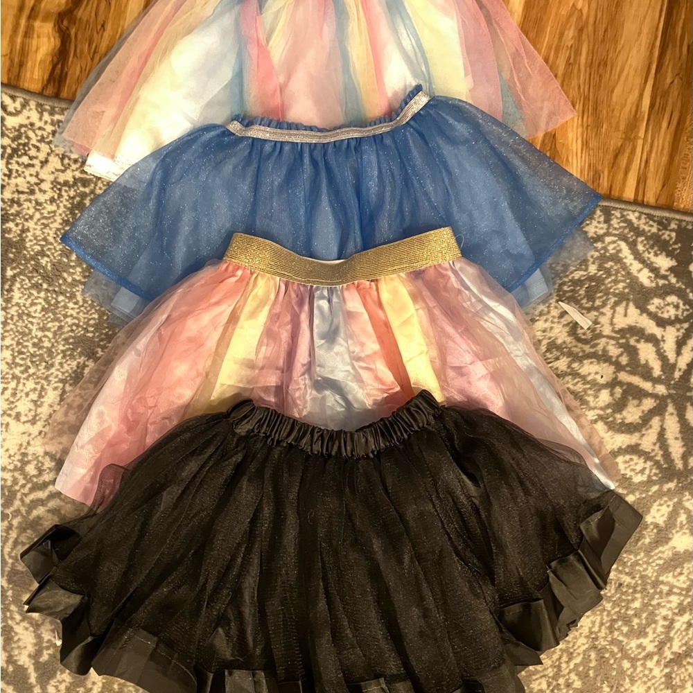 Size 3 to 5 girls tutus Charming Kids Dance Skirt Set of 4 GUC fun for dance
